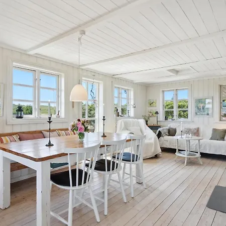 Semesterbostad Beautiful In Hvide Sande With Wifi Bjerregård