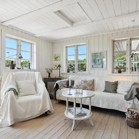 2 Bedroom Pet Friendly In Hvide Sande Ferienhaus