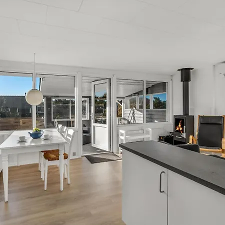 Beautiful In Hvide Sande With Wifi Semesterbostad Bjerregård