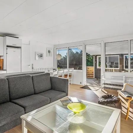 Beautiful In Hvide Sande With Wifi Semesterbostad Bjerregård