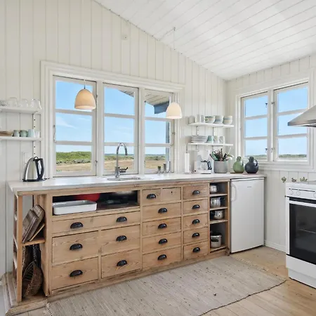 Semesterbostad Beautiful In Hvide Sande With Wifi