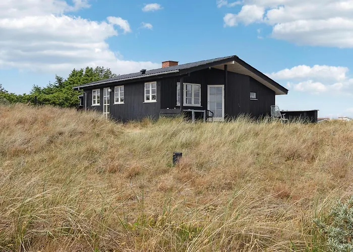 Beautiful In Hvide Sande With Wifi Bjerregård